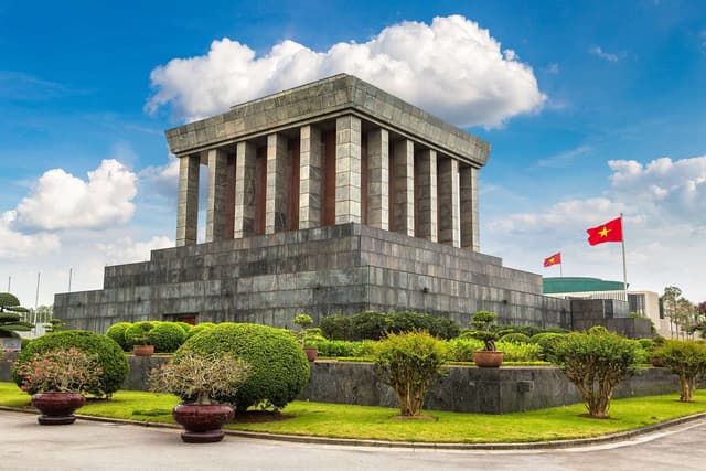 Monuments travel experiences